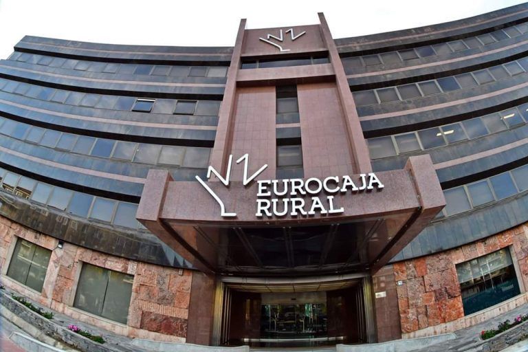 Cableado-estructurado-voz-y-datos-Eurocaja-Rural-768x512