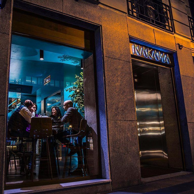 Instalación-de-Cableado-de-red-en-Nakama-restaurantes-768x768