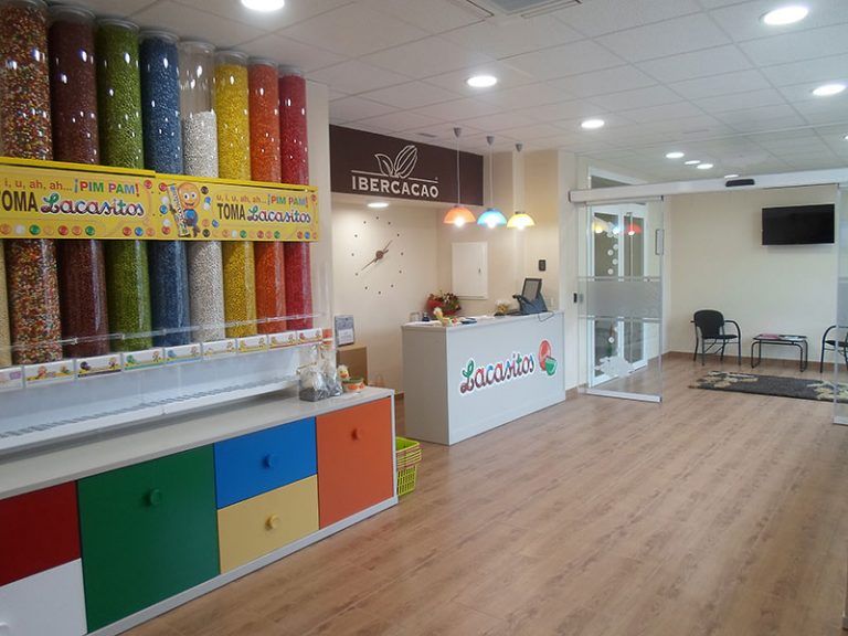 suministro-e-instalacion-de-equipamiento-audiovisual-768x576