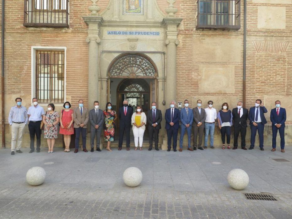 Palo-Alto-y-Unitel.-centro-de-conocimiento-sobre-ciberseguridad-930x698